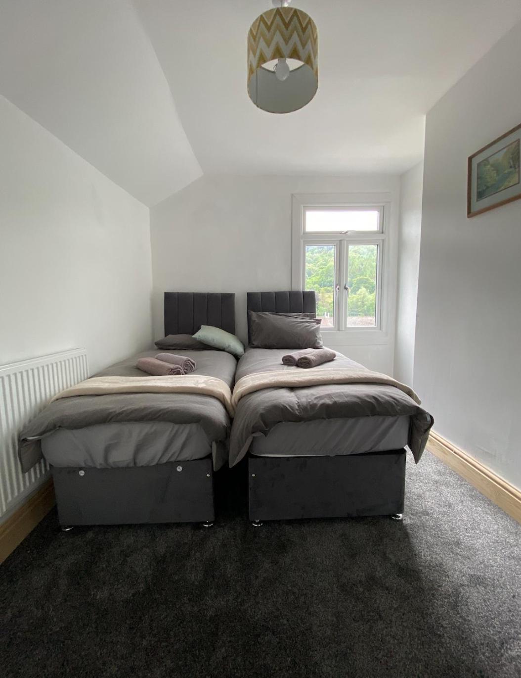 Brynhyfryd Cottage Aberaman Buitenkant foto